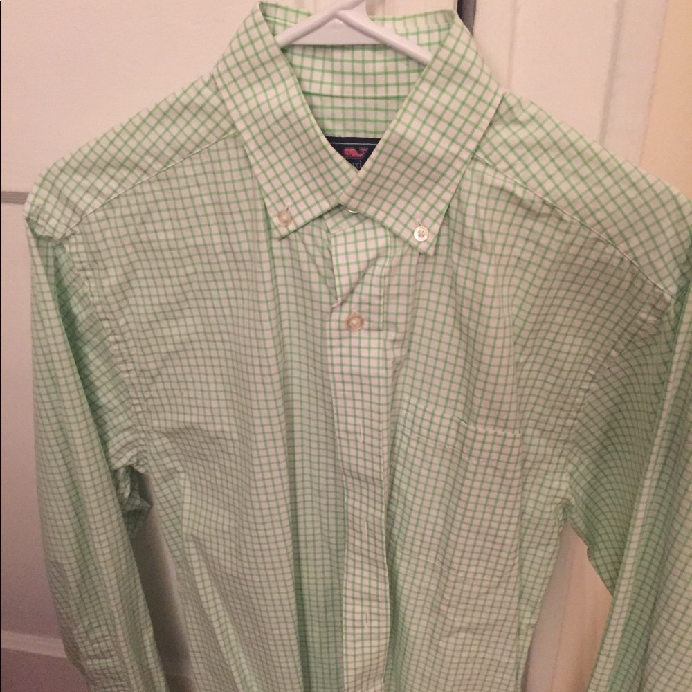 Like new Vineyard Vines Shirt